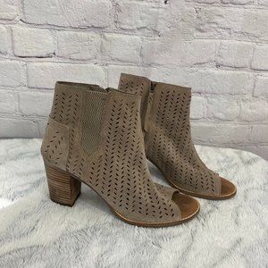 Toms Majorca Peeptoe suede booties